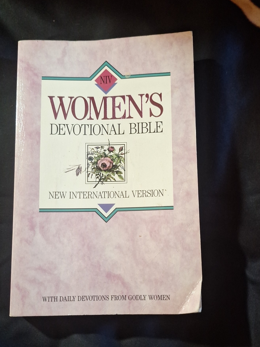 NIV Women's Devotional Bible - Pink Floral Cover